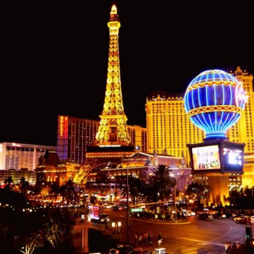 MGM Resorts höjer semesteravgifterna i Las Vegas, vilket leder till en branschövergripande diskussion om transparens
